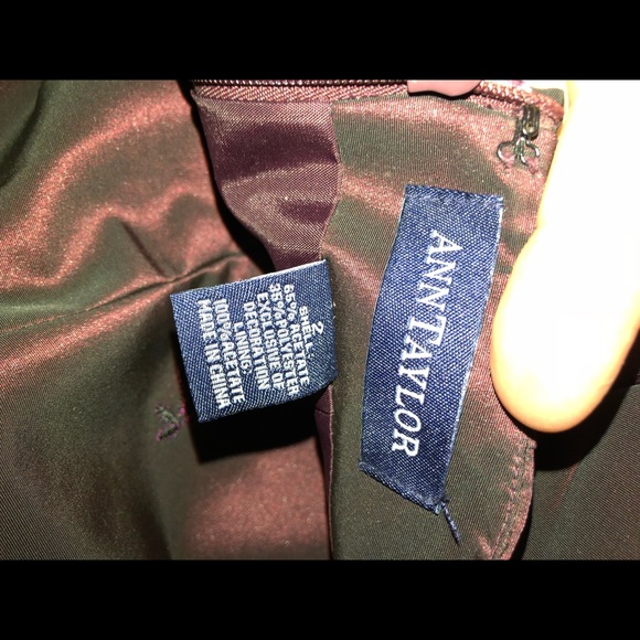 Size 2 Ann Taylor Elegant Pencil Skirt - Picture 8 of 8